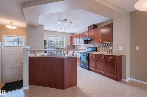 143 5604 199 Street, Edmonton, AB - Indoor Photo Showing Kitchen