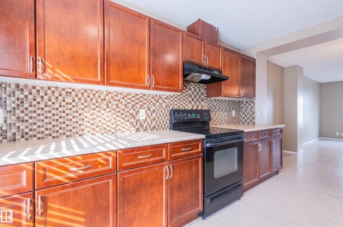 143 5604 199 Street, Edmonton, AB - Indoor Photo Showing Kitchen