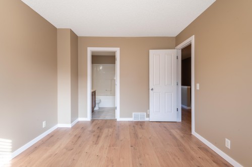 143 5604 199 Street, Edmonton, AB - Indoor Photo Showing Other Room