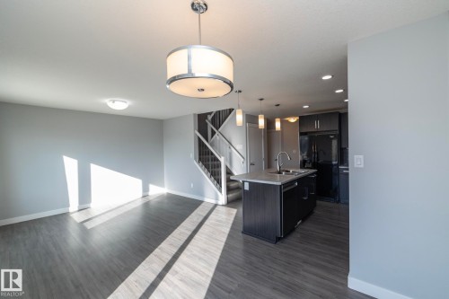 7257 Armour Crescent, Edmonton, AB - Indoor Photo Showing Other Room