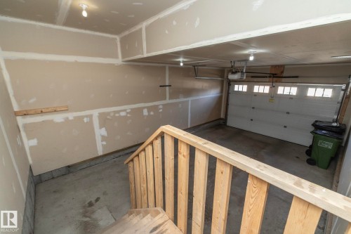 7257 Armour Crescent, Edmonton, AB - Indoor Photo Showing Garage