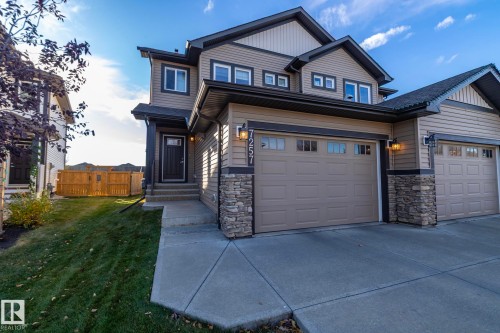 7257 Armour Crescent, Edmonton, AB - Outdoor With Facade
