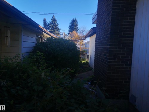 9636 63 Avenue, Edmonton, AB - Outdoor