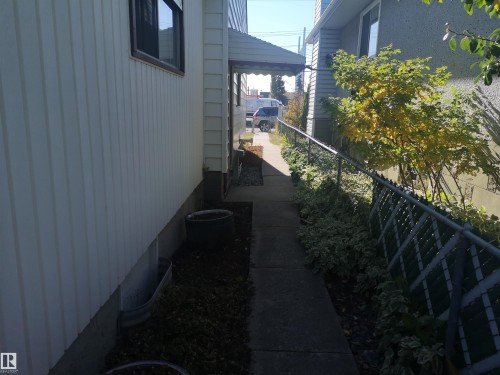 9636 63 Avenue, Edmonton, AB - Outdoor