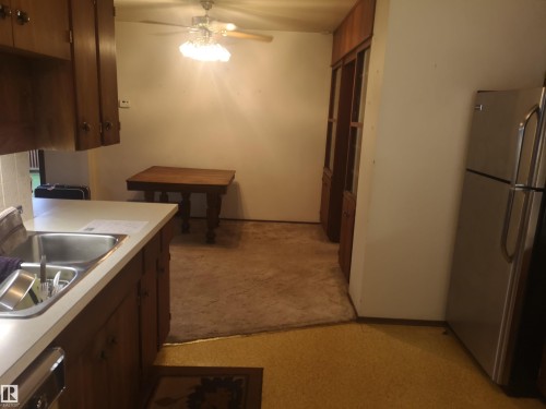 9636 63 Avenue, Edmonton, AB - Indoor Photo Showing Kitchen With Double Sink
