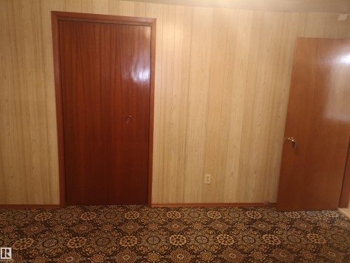 9636 63 Avenue, Edmonton, AB - Indoor