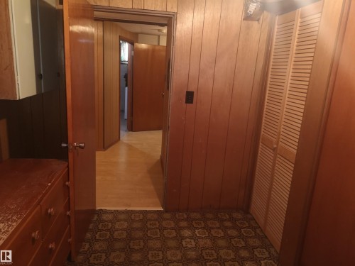 9636 63 Avenue, Edmonton, AB - Indoor Photo Showing Other Room
