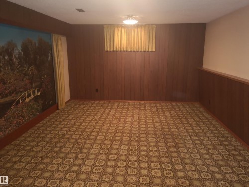 9636 63 Avenue, Edmonton, AB - Indoor Photo Showing Other Room