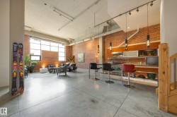 104 10265 107 Street  Edmonton, AB T5J 5G2