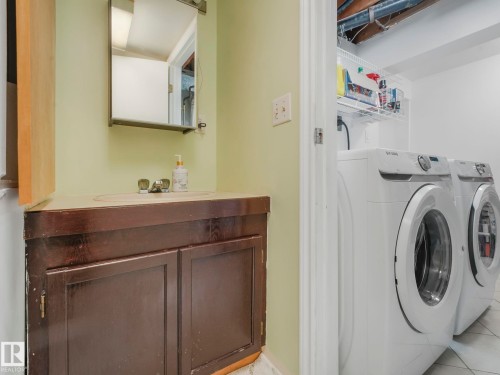 K8 1 Garden Grove, Edmonton, AB - Indoor Photo Showing Laundry Room