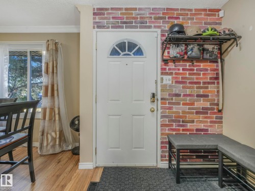 K8 1 Garden Grove, Edmonton, AB - Indoor Photo Showing Other Room