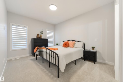 13 1005 Calahoo Road, Spruce Grove, AB - Indoor Photo Showing Bedroom