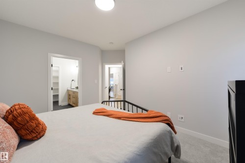 13 1005 Calahoo Road, Spruce Grove, AB - Indoor Photo Showing Bedroom
