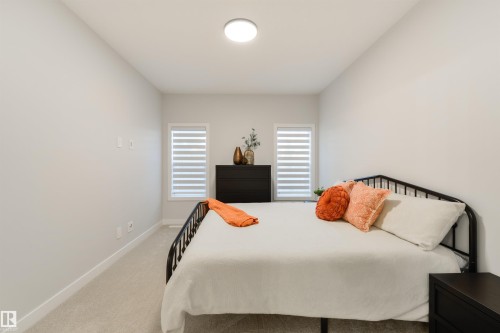 13 1005 Calahoo Road, Spruce Grove, AB - Indoor Photo Showing Bedroom