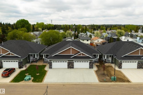 13 1005 Calahoo Road, Spruce Grove, AB - Outdoor With Facade