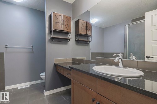 819 172 Street, Edmonton, AB - Indoor Photo Showing Bathroom