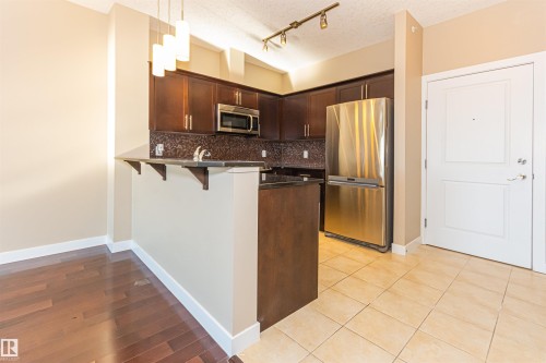 410 2584 Anderson Way, Edmonton, AB - Indoor Photo Showing Kitchen