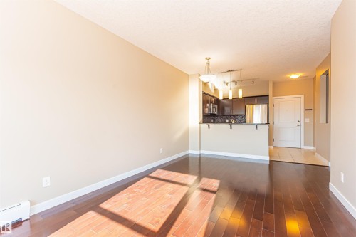 410 2584 Anderson Way, Edmonton, AB - Indoor Photo Showing Kitchen