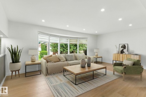 2011 89 Street, Edmonton, AB - Indoor Photo Showing Living Room