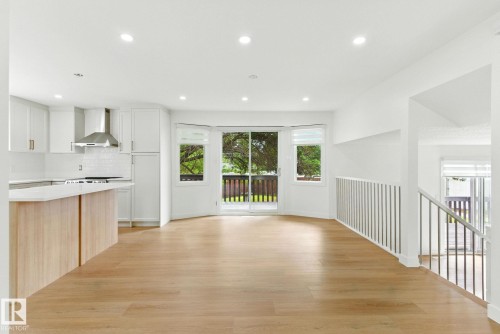 2011 89 Street, Edmonton, AB - Indoor