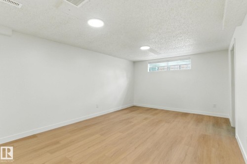 2011 89 Street, Edmonton, AB - Indoor