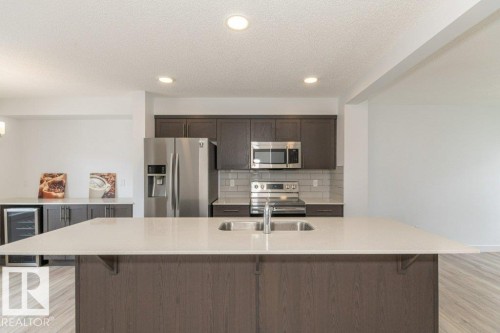 838 Daniels Way, Edmonton, AB - Indoor Photo Showing Kitchen With Double Sink With Upgraded Kitchen