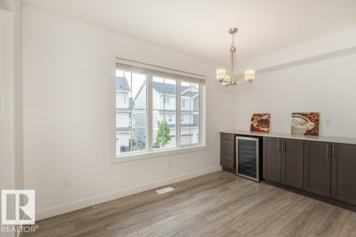 838 Daniels Way, Edmonton, AB - Indoor Photo Showing Other Room