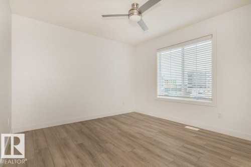 838 Daniels Way, Edmonton, AB - Indoor Photo Showing Other Room