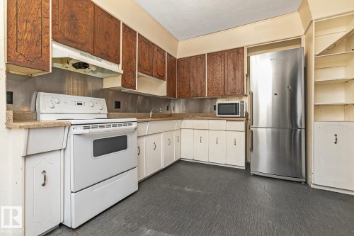 9221 110 Avenue, Edmonton, AB - Indoor Photo Showing Kitchen