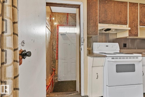 9221 110 Avenue, Edmonton, AB - Indoor Photo Showing Kitchen