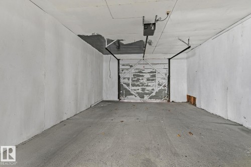 9221 110 Avenue, Edmonton, AB - Indoor Photo Showing Garage