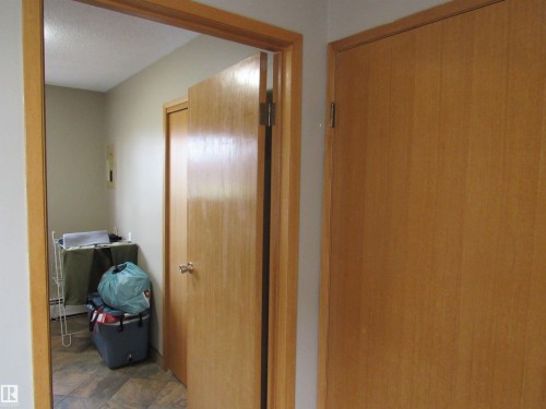 5016 51 Street, Barrhead, AB - Indoor Photo Showing Other Room