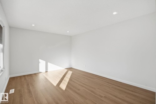 12811/12813 89 Street Nw, Edmonton, AB - Indoor Photo Showing Other Room