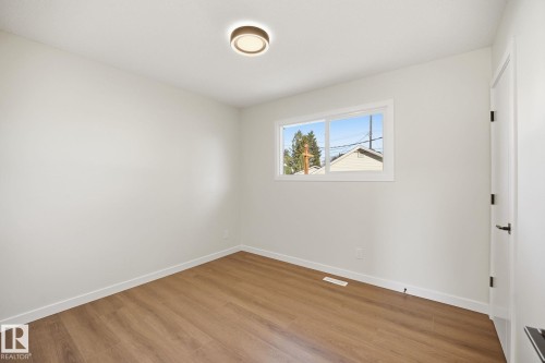 12811/12813 89 Street Nw, Edmonton, AB - Indoor Photo Showing Other Room