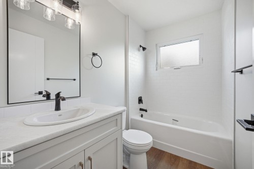 12811/12813 89 Street Nw, Edmonton, AB - Indoor Photo Showing Bathroom