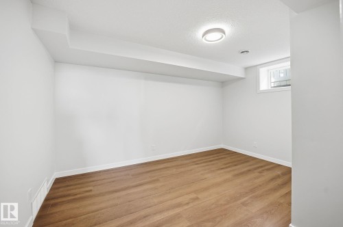 12811/12813 89 Street Nw, Edmonton, AB - Indoor Photo Showing Other Room