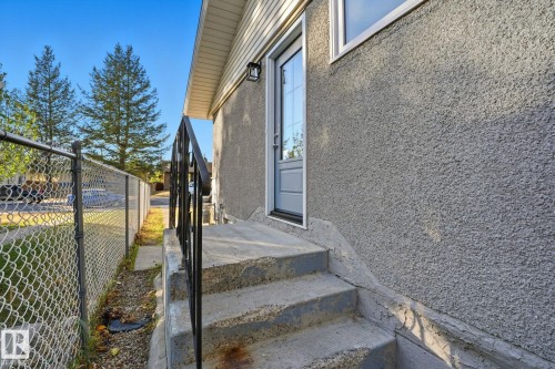 12811/12813 89 Street Nw, Edmonton, AB - Outdoor