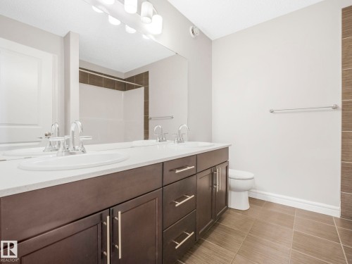 9919 223 Street, Edmonton, AB - Indoor Photo Showing Bathroom