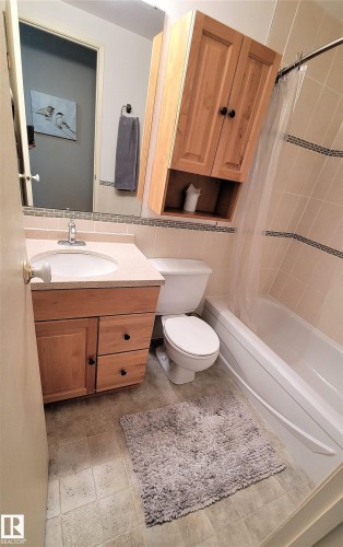 206 10826 113 Street, Edmonton, AB - Indoor Photo Showing Bathroom