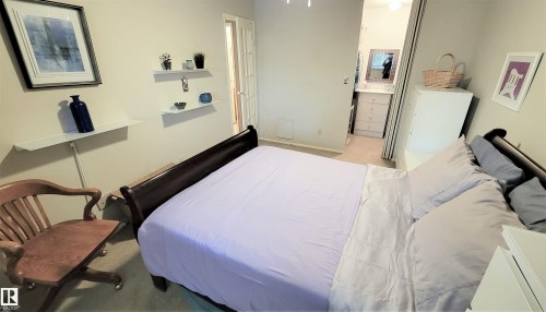 206 10826 113 Street, Edmonton, AB - Indoor Photo Showing Bedroom
