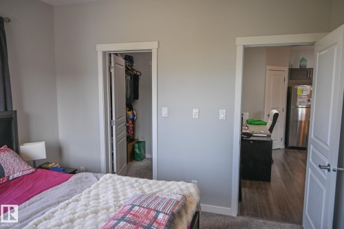201 812 Welsh Drive, Edmonton, AB - Indoor Photo Showing Bedroom