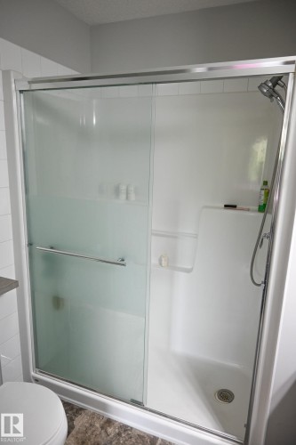 201 812 Welsh Drive, Edmonton, AB - Indoor Photo Showing Bathroom