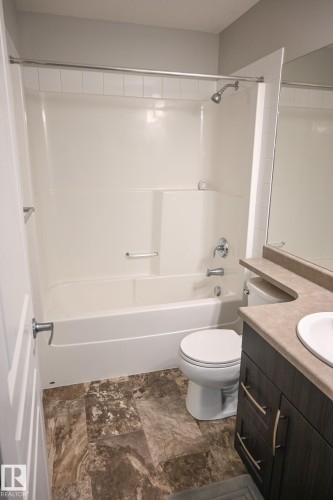 201 812 Welsh Drive, Edmonton, AB - Indoor Photo Showing Bathroom