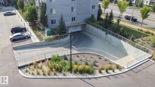 201 812 Welsh Drive, Edmonton, AB - Outdoor