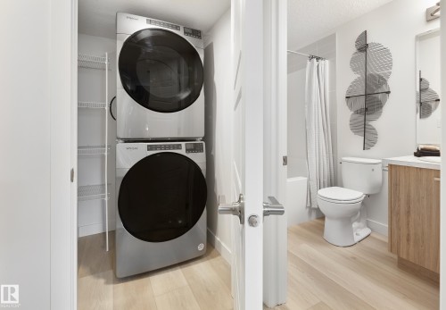 118 Stiles Bend, Leduc, AB - Indoor Photo Showing Laundry Room