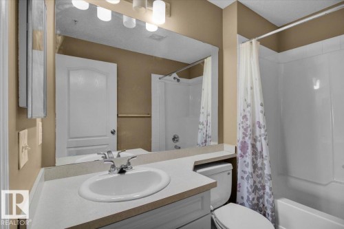 332 1520 Hammond Gate, Edmonton, AB - Indoor Photo Showing Bathroom