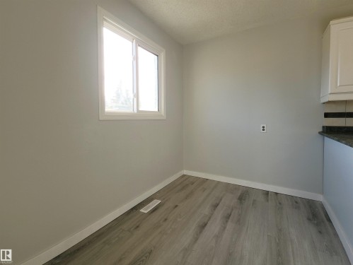 3014 132 Avenue, Edmonton, AB - Indoor Photo Showing Other Room