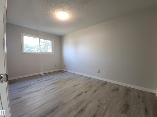3014 132 Avenue, Edmonton, AB - Indoor Photo Showing Other Room