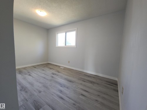 3014 132 Avenue, Edmonton, AB - Indoor Photo Showing Other Room
