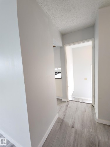 3014 132 Avenue, Edmonton, AB - Indoor Photo Showing Other Room